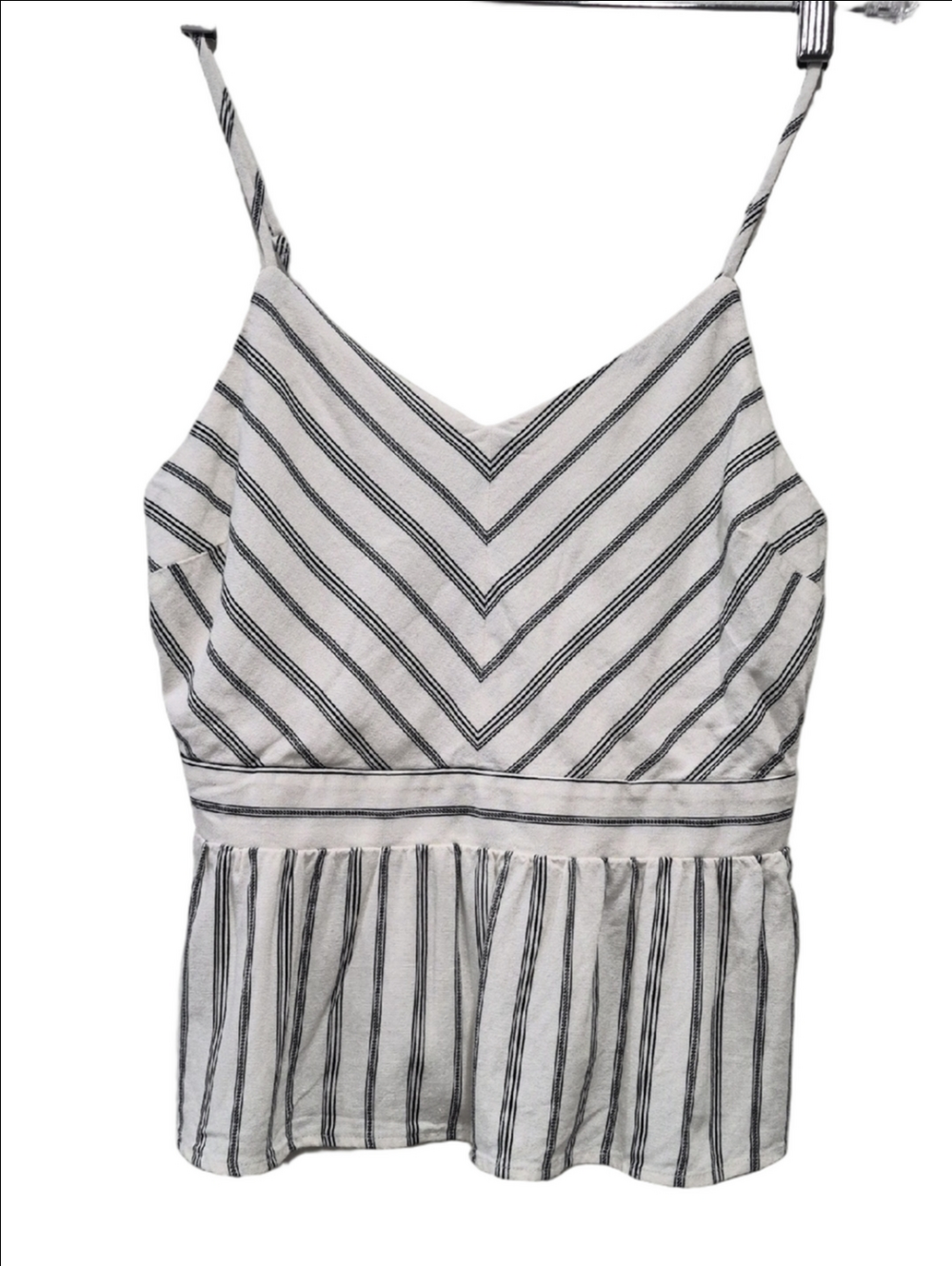 💕⃝🕊️ 3 For $ 15 💕⃝🕊️Monteau Black and White Striped Spaghetti Strap Top